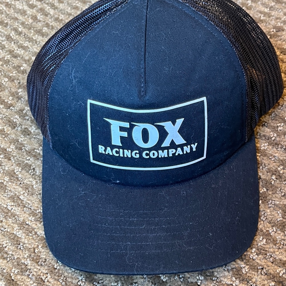 🖤Fox Racing Company Black Trucker SnapBack. Cotton polyester OSFM EUC🖤